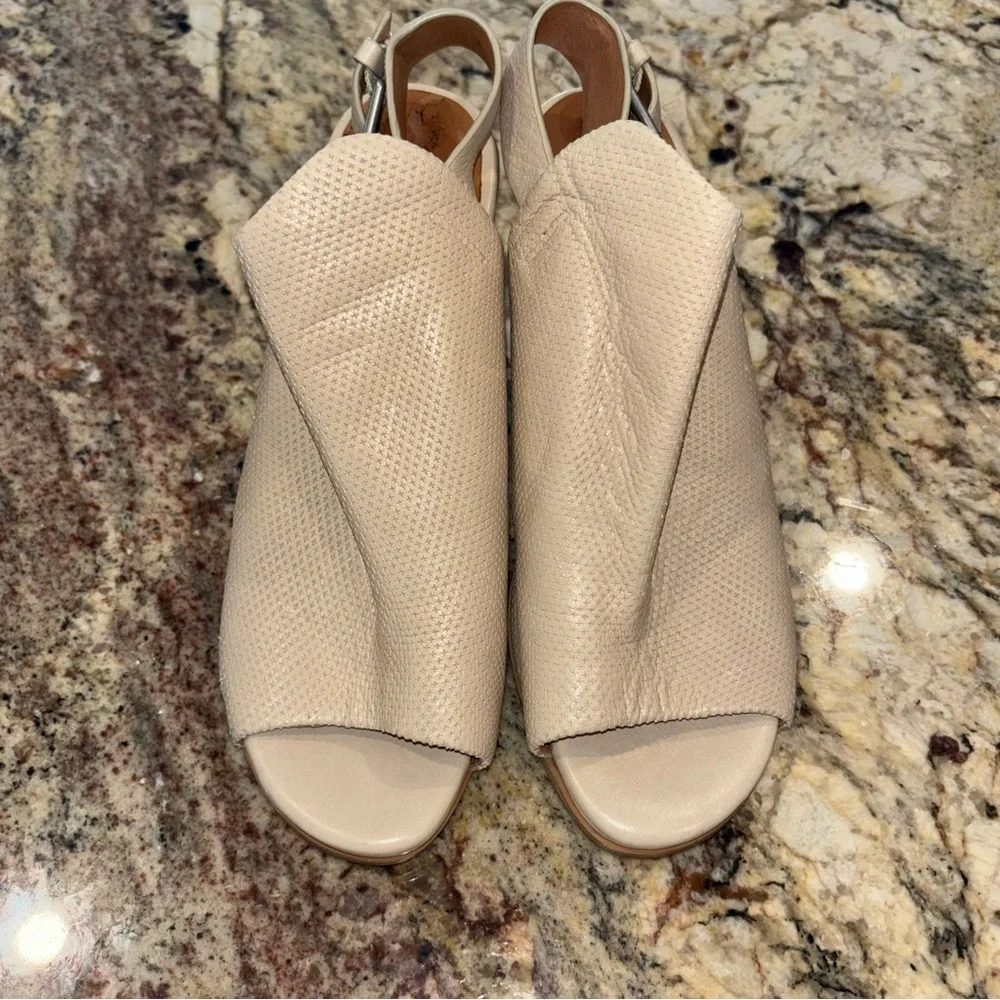 Gentle Souls Cream Peep-Toe Block Heels - Picture 6 of 8